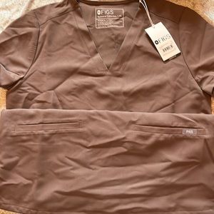 NWT Figs Smokey taupe
